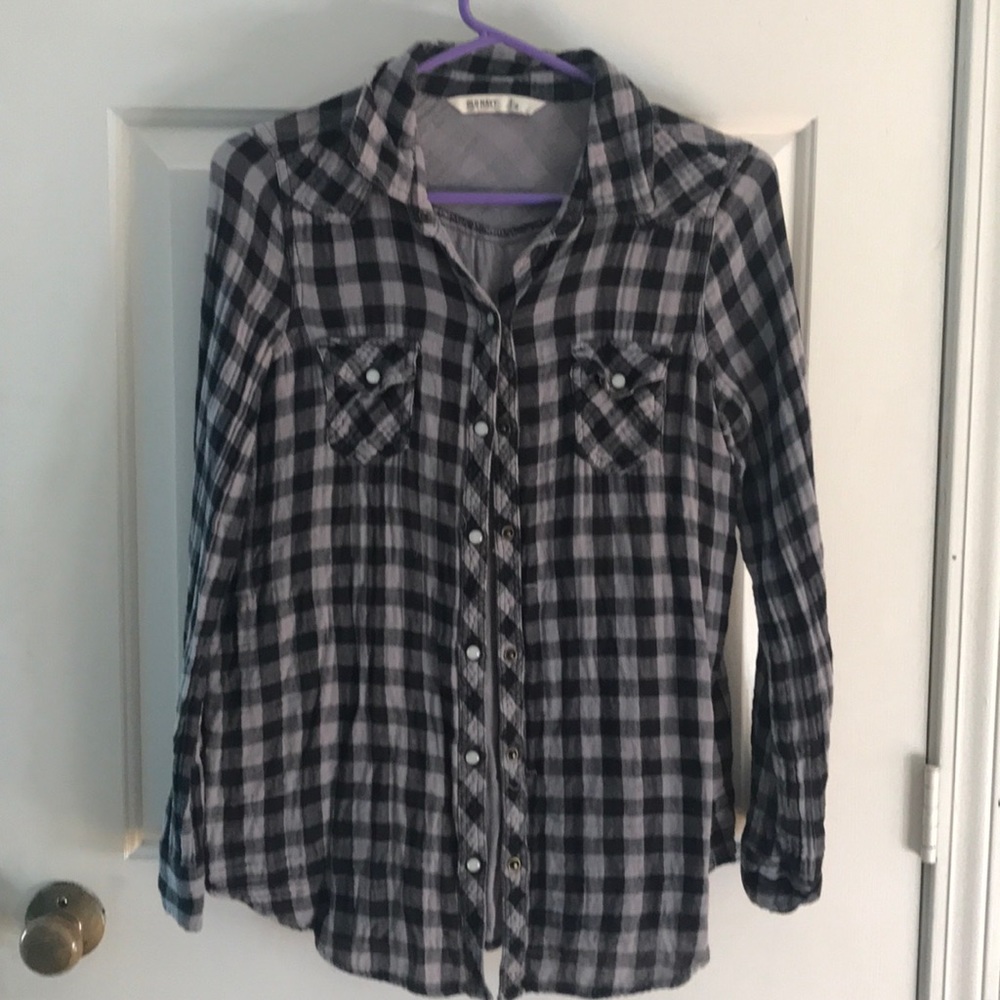 Black/ white snap button flannel worn size small